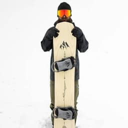 Jones Women's Flagship 2025 - Neu 11
