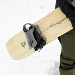 Jones Women's Flagship 2025 - Neu 10